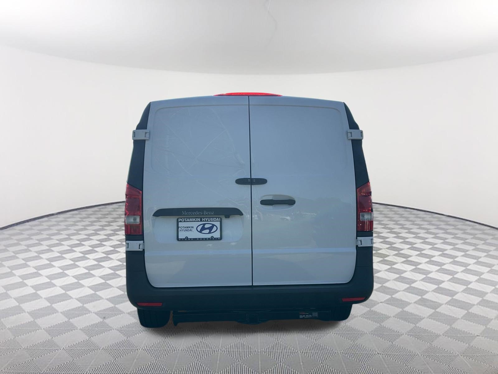 Used 2022 Mercedes-Benz Metris image 6