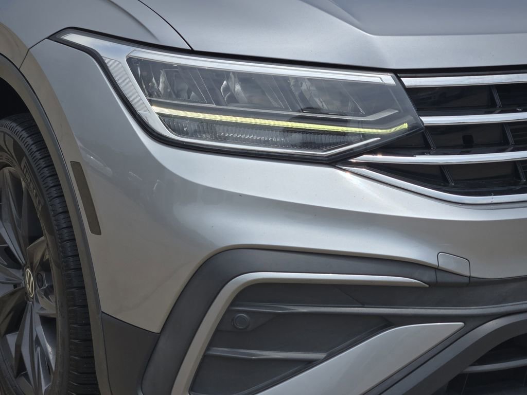 Used 2022 Volkswagen Tiguan SE FWD image 9