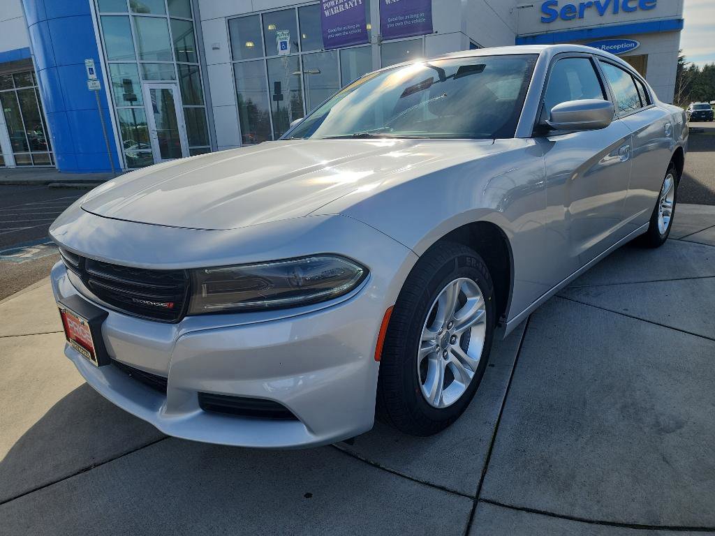 Used 2022 Dodge Charger SXT image 2