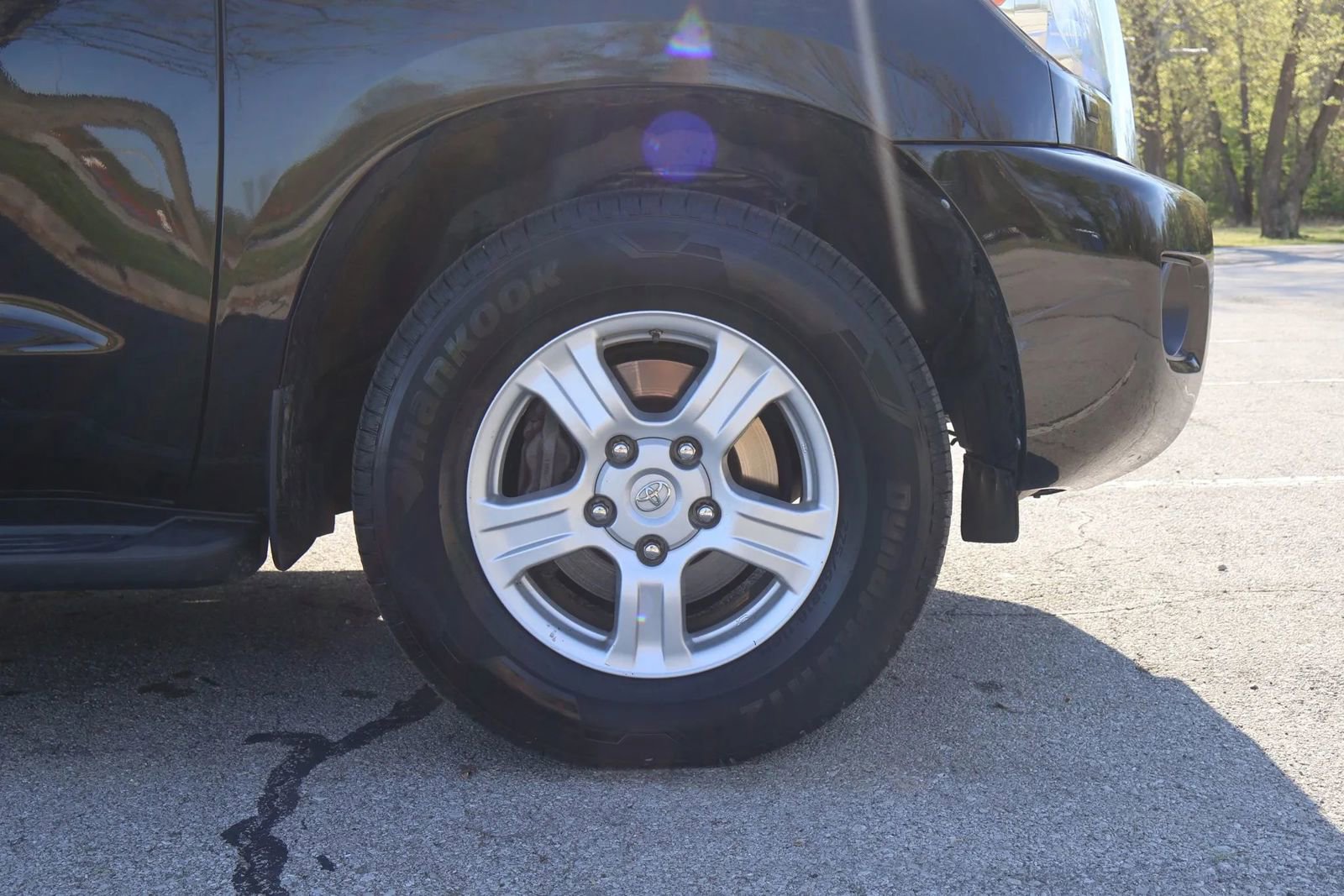 Used 2015 Toyota Sequoia SR5 w/ Premium Package AWD/4WD image 5