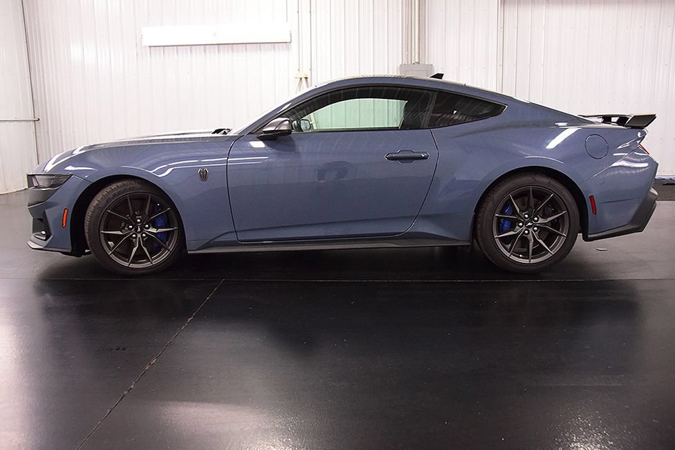 Used 2025 Ford Mustang Dark Horse RWD image 4