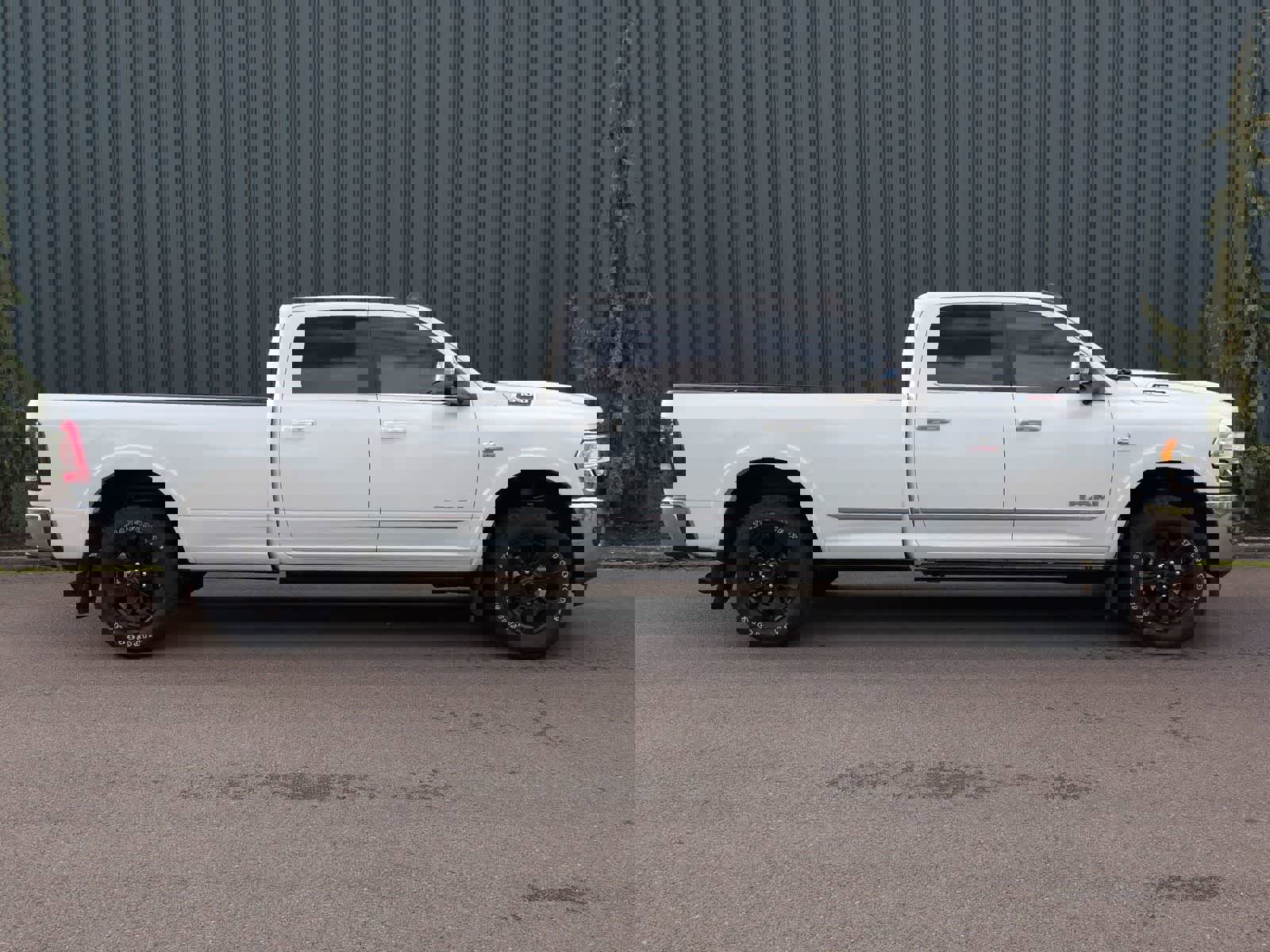 Used 2022 RAM 3500 Limited image 7