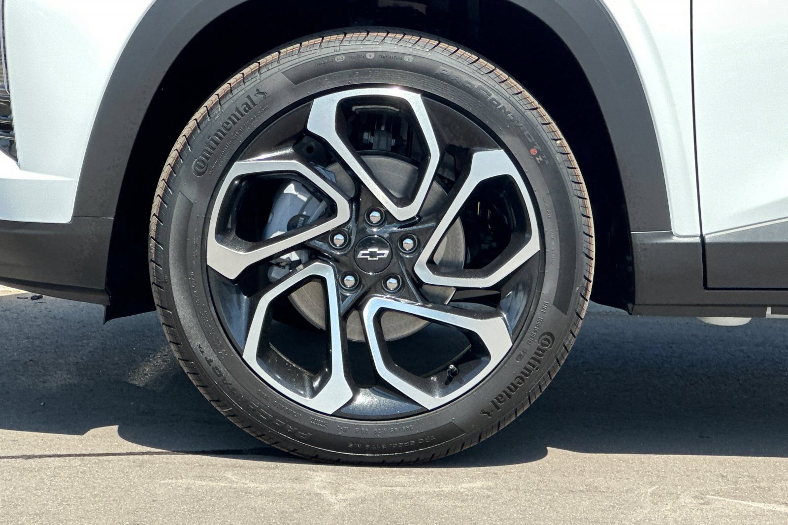 New 2026 Chevrolet Trax RS w/ Driver Confidence Package FWD image 25