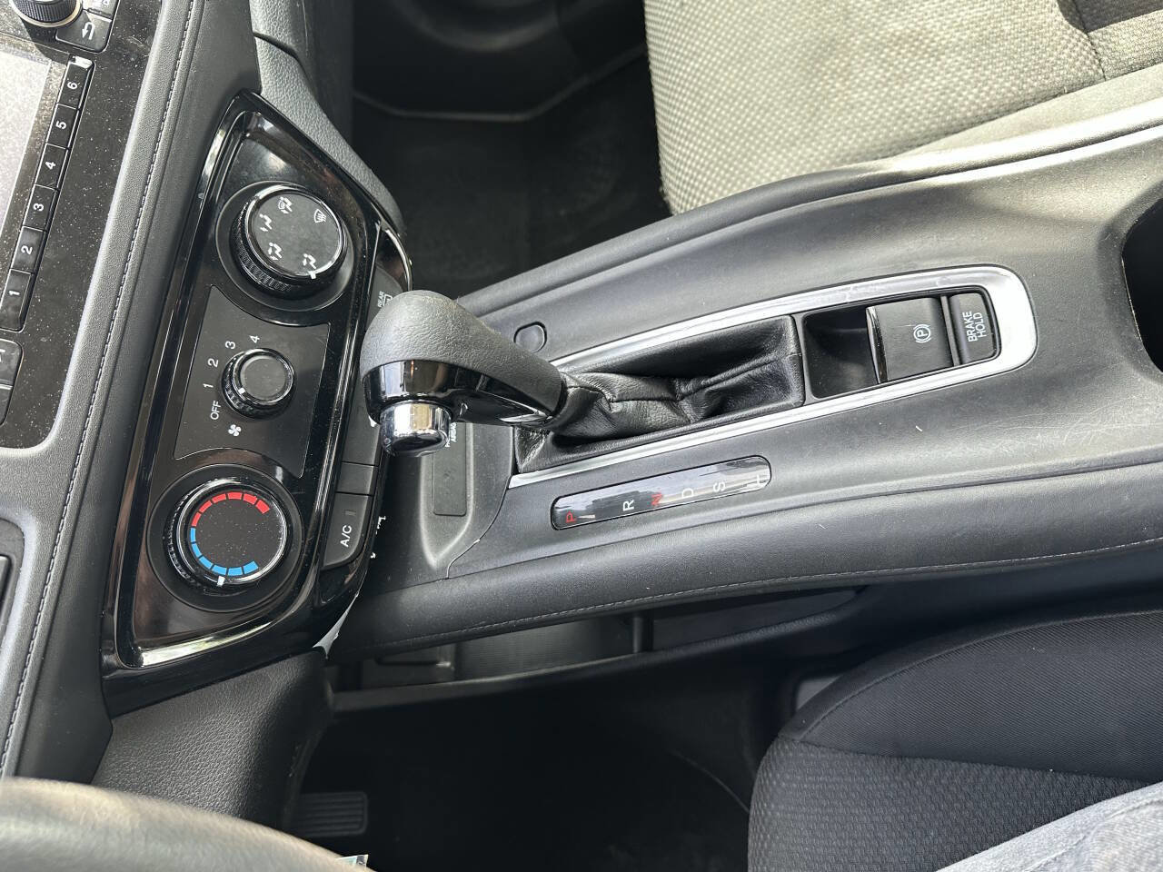 Used 2017 Honda HR-V LX image 19