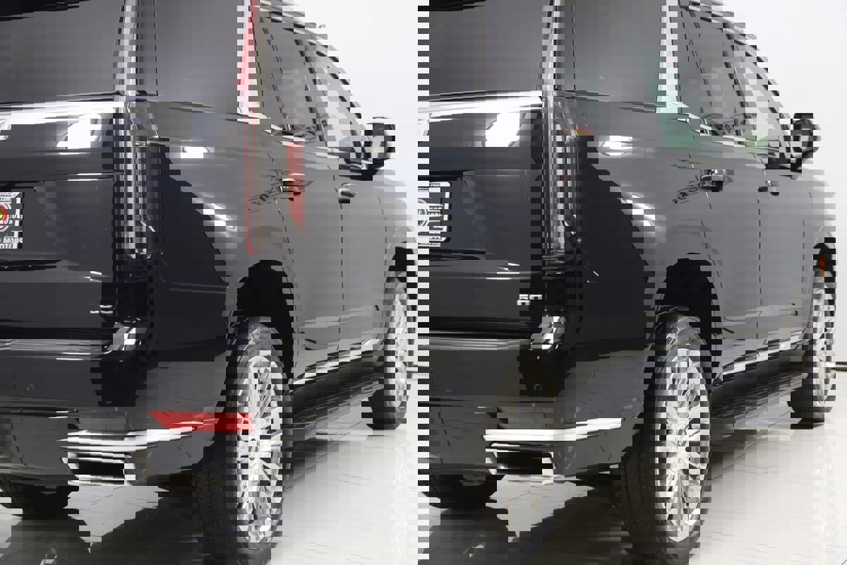 Used 2023 Cadillac Escalade Premium Luxury image 49