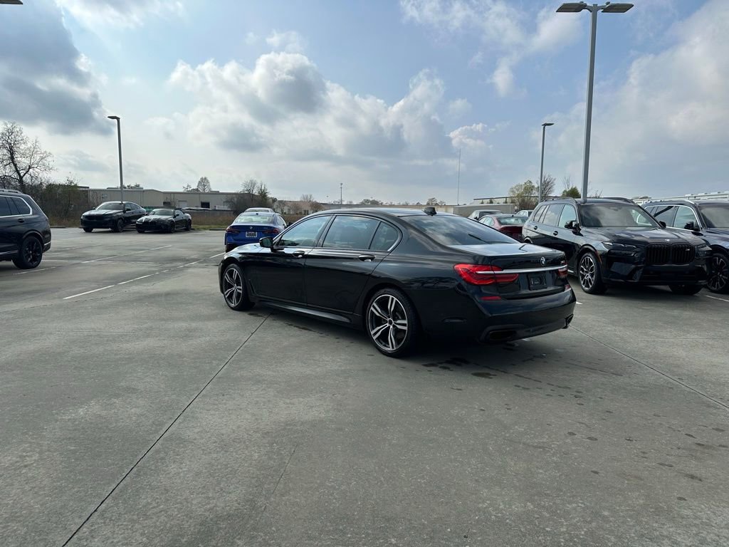 Used 2017 BMW 740i image 5