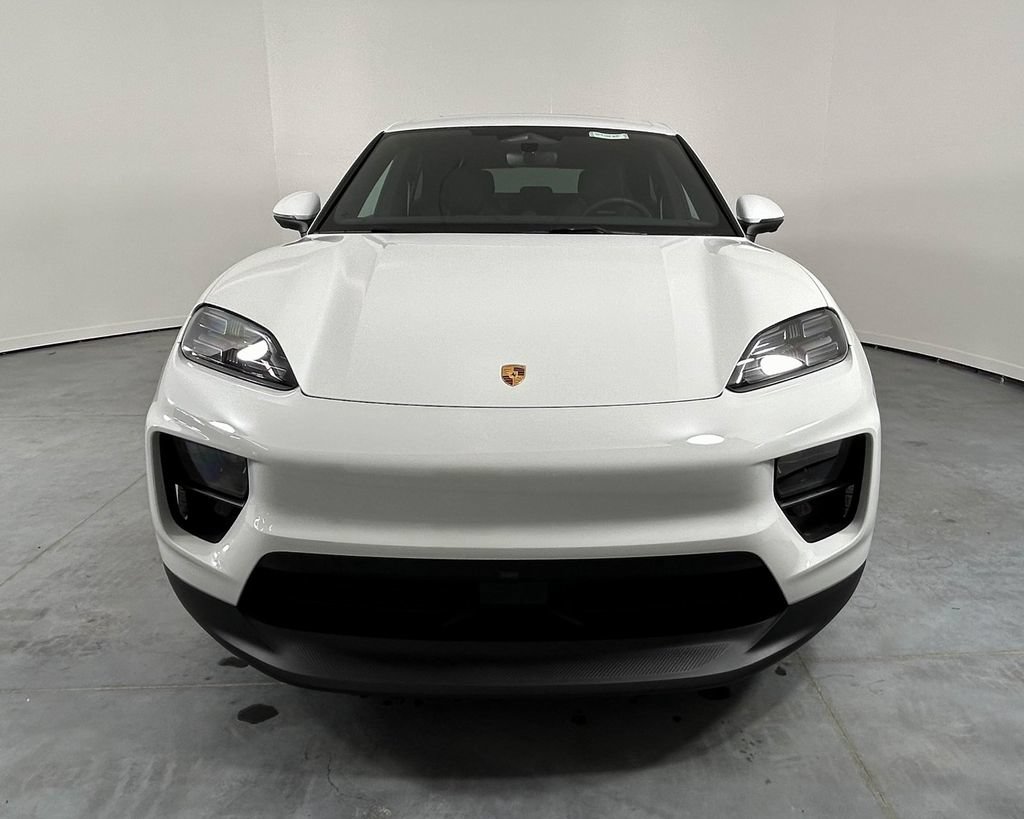 Certified 2024 Porsche Macan 4 Electric AWD/4WD image 10
