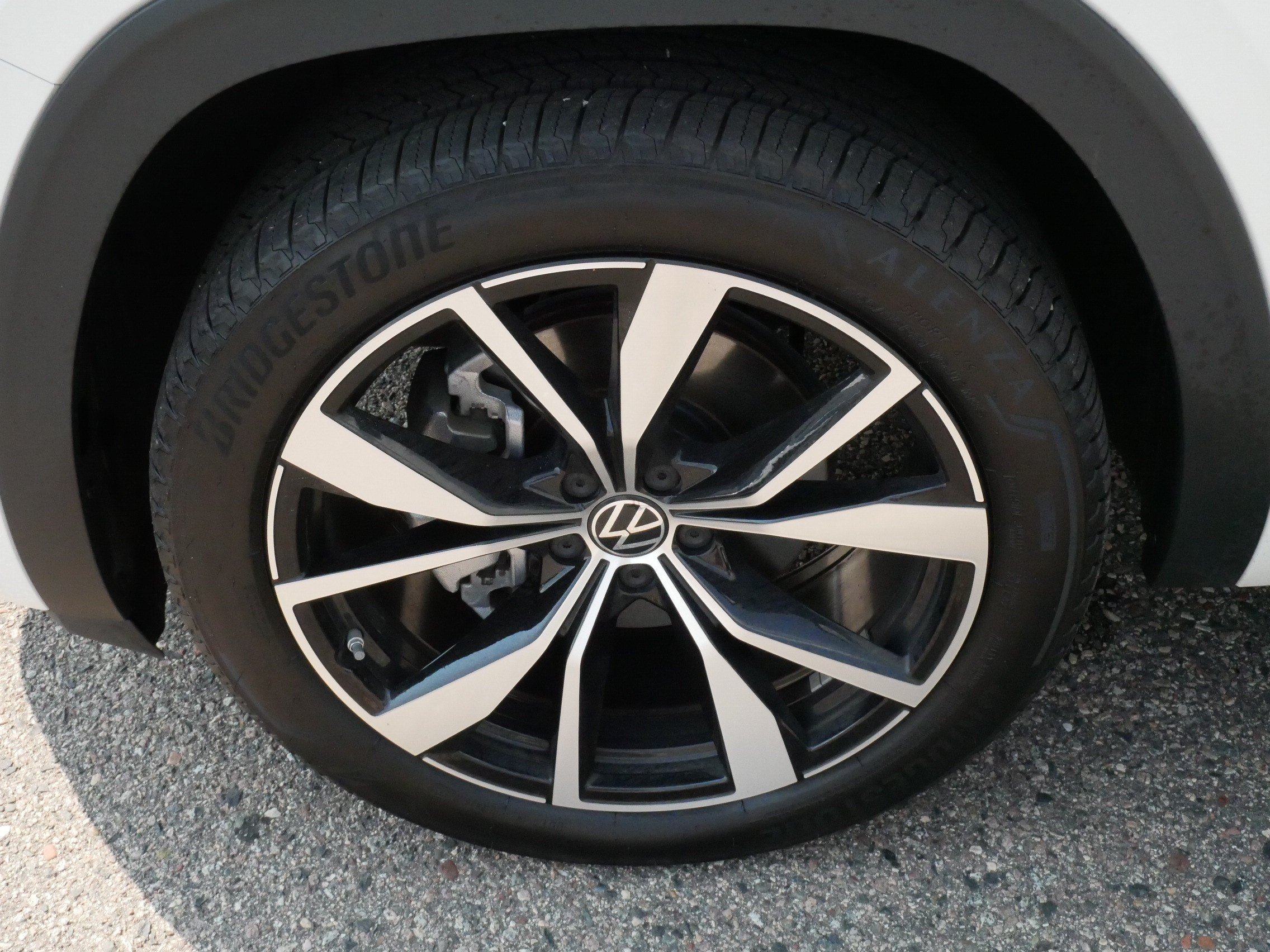 Used 2025 Volkswagen Atlas SEL Premium R-Line AWD/4WD image 15
