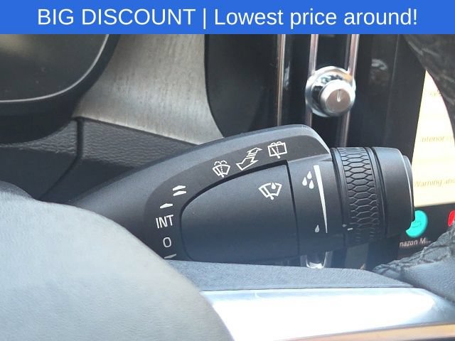 Used 2023 Volvo XC40 B5 Plus AWD/4WD image 42