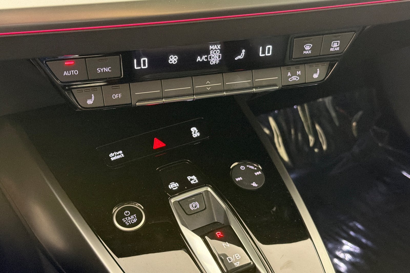 Certified 2023 Audi Q4 e-tron Premium Plus w/ Premium Plus AWD/4WD image 20