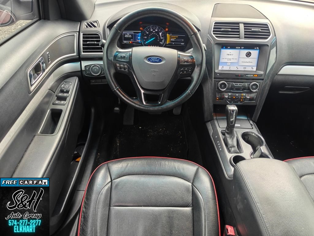 Used 2017 Ford Explorer XLT w/ Equipment Group 201A FWD image 4