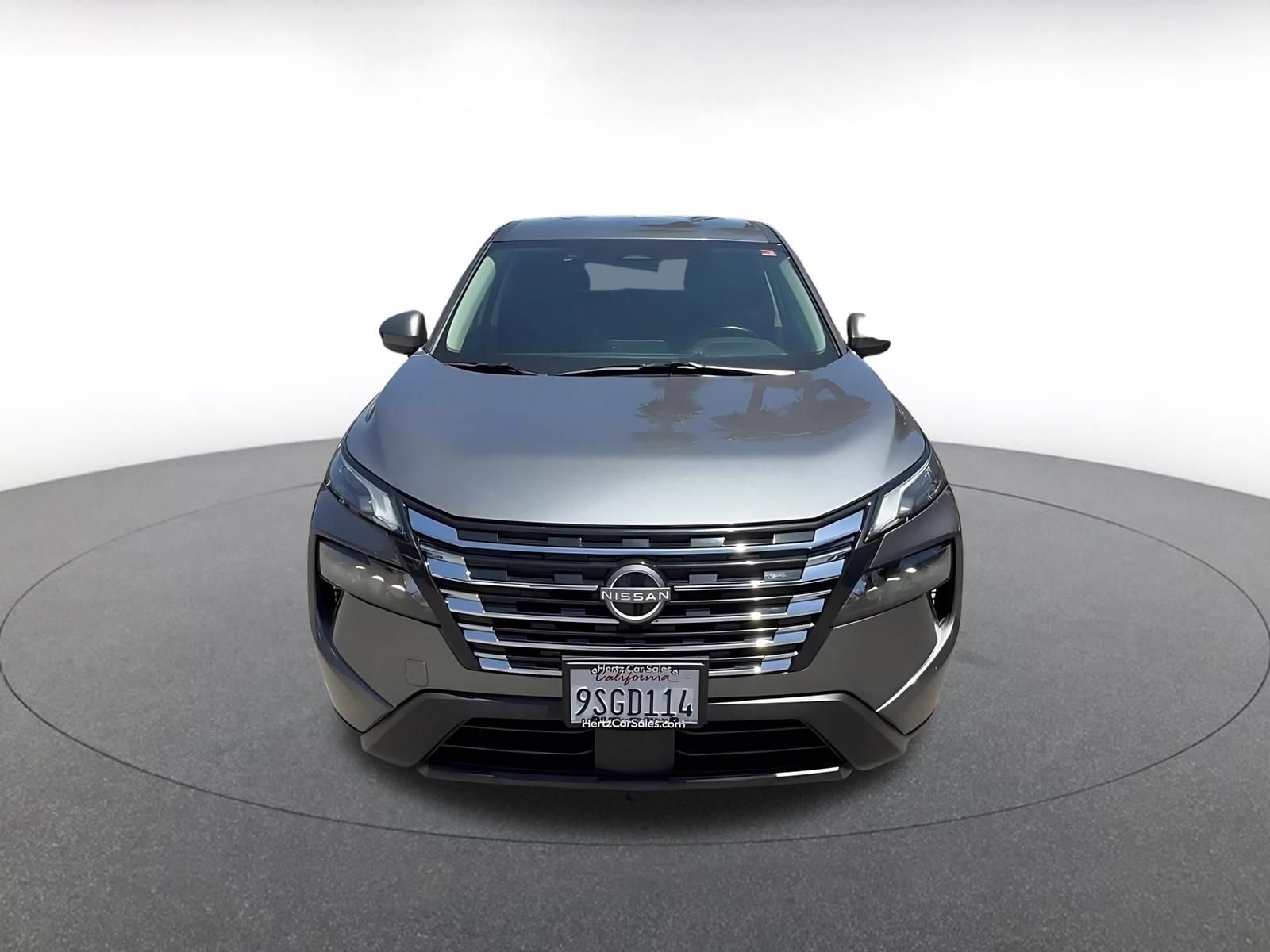 Used 2025 Nissan Rogue SV FWD image 4