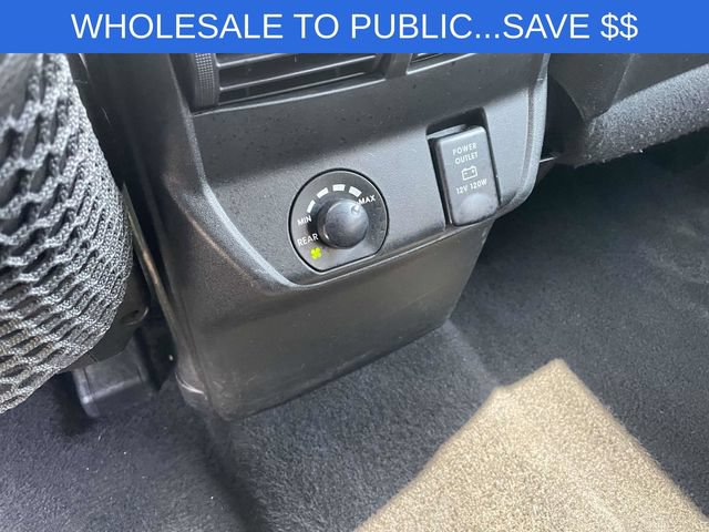 Used 2011 Mitsubishi Endeavor SE FWD image 12