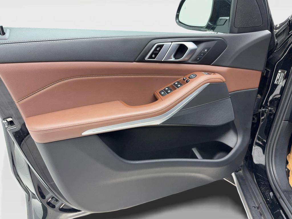 Used 2023 BMW X5 sDrive40i w/ Parking Assistance Package image 37