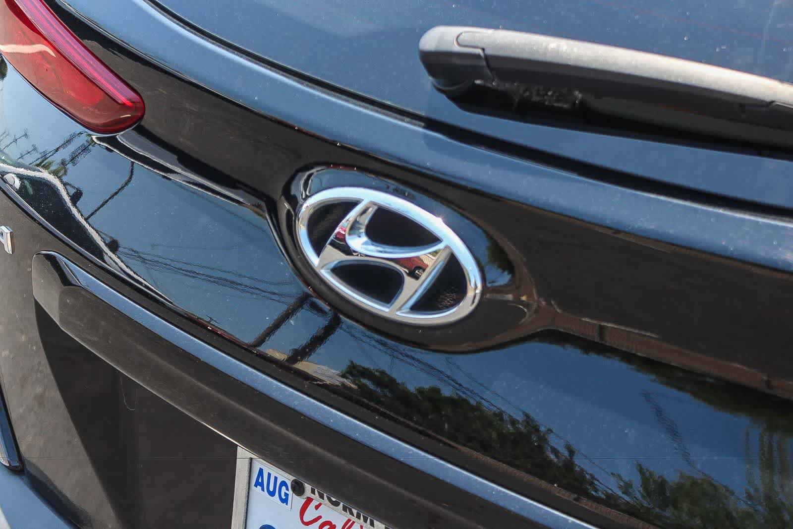 Certified 2023 Hyundai Kona SEL w/ Cargo Package FWD image 11