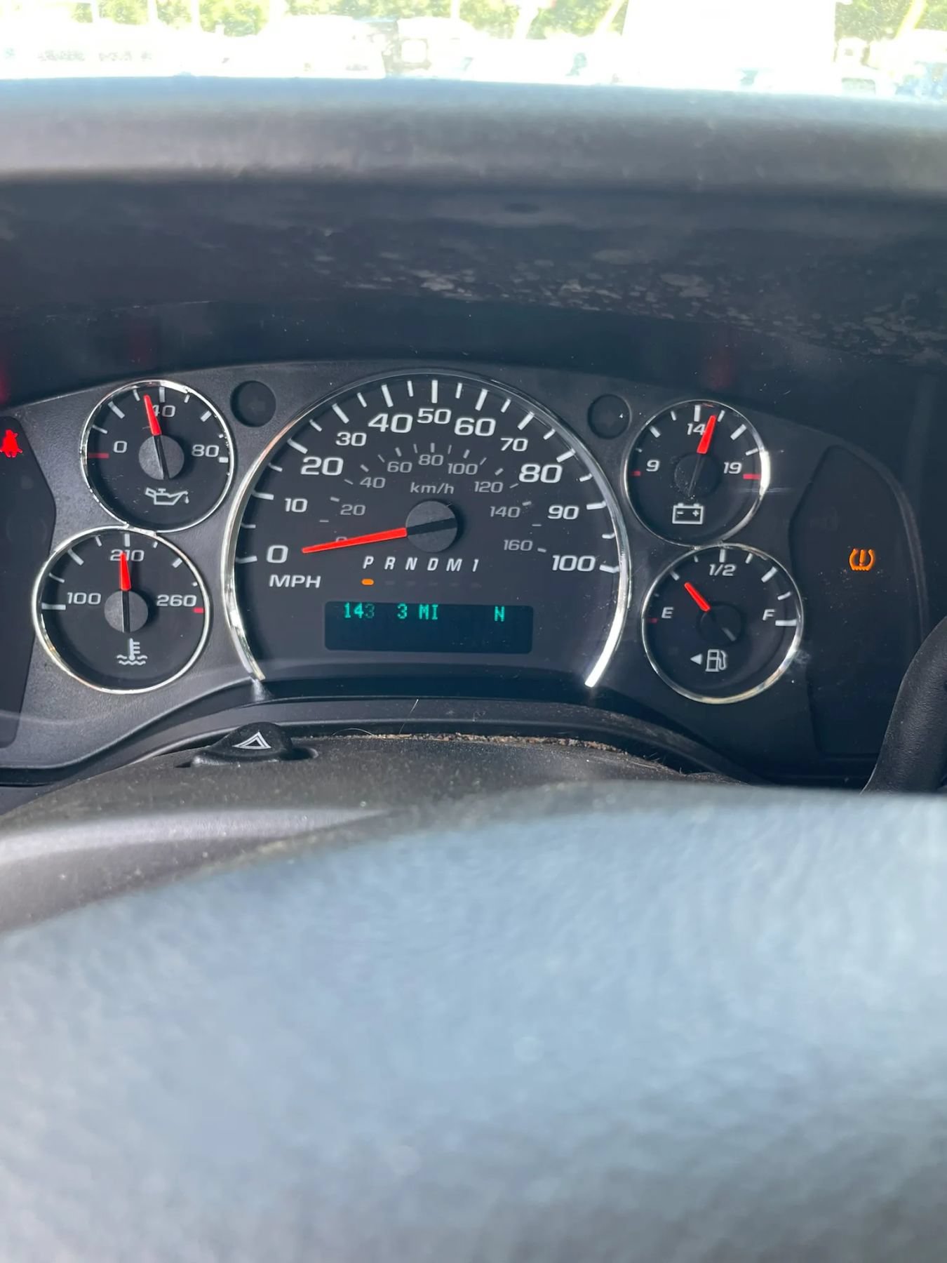 Used 2019 Chevrolet Express 2500 w/ Driver Convenience Package RWD image 21
