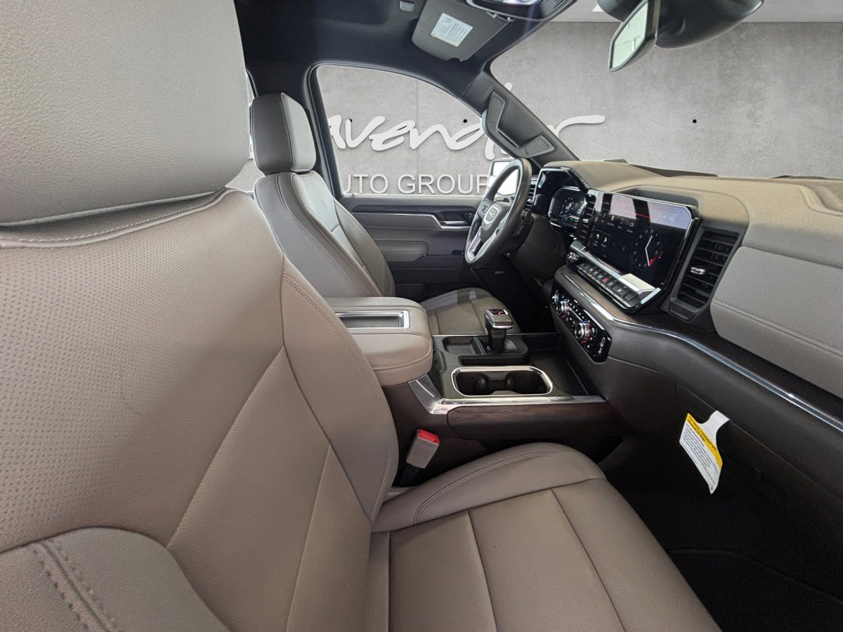 Used 2022 GMC Sierra 1500 SLT w/ SLT Convenience Package RWD image 29