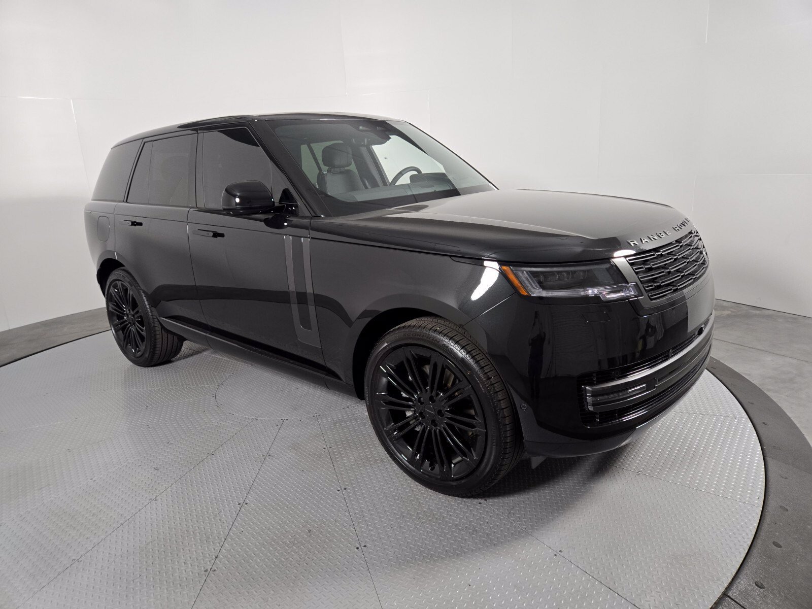 New 2026 Land Rover Range Rover SE AWD/4WD image 16