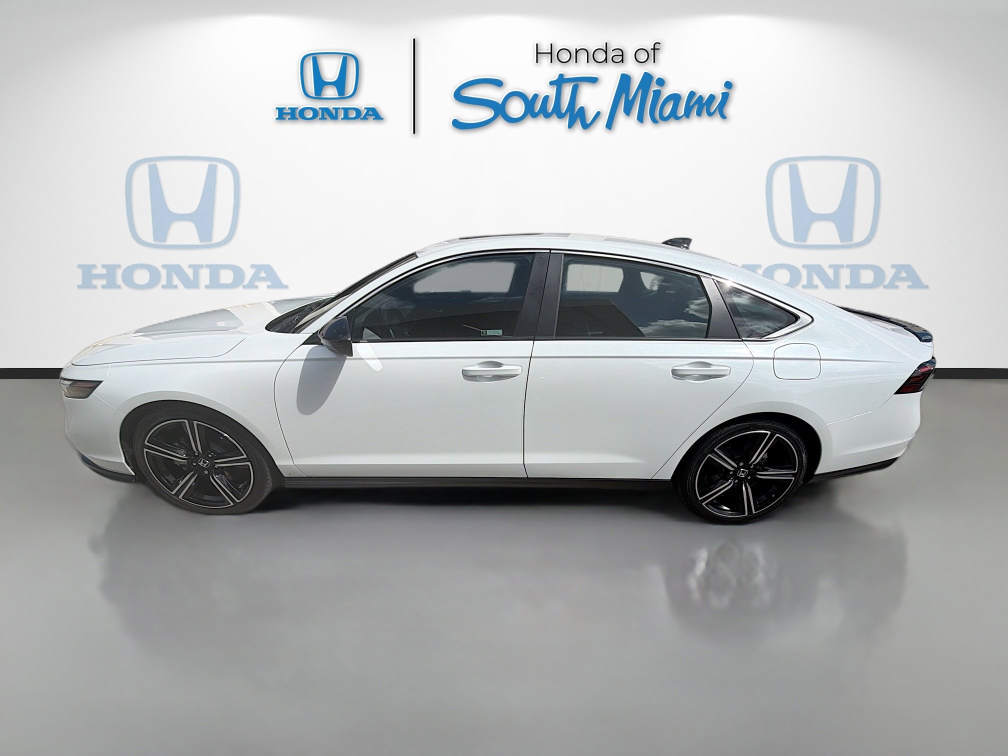 Certified 2024 Honda Accord Sport image 4