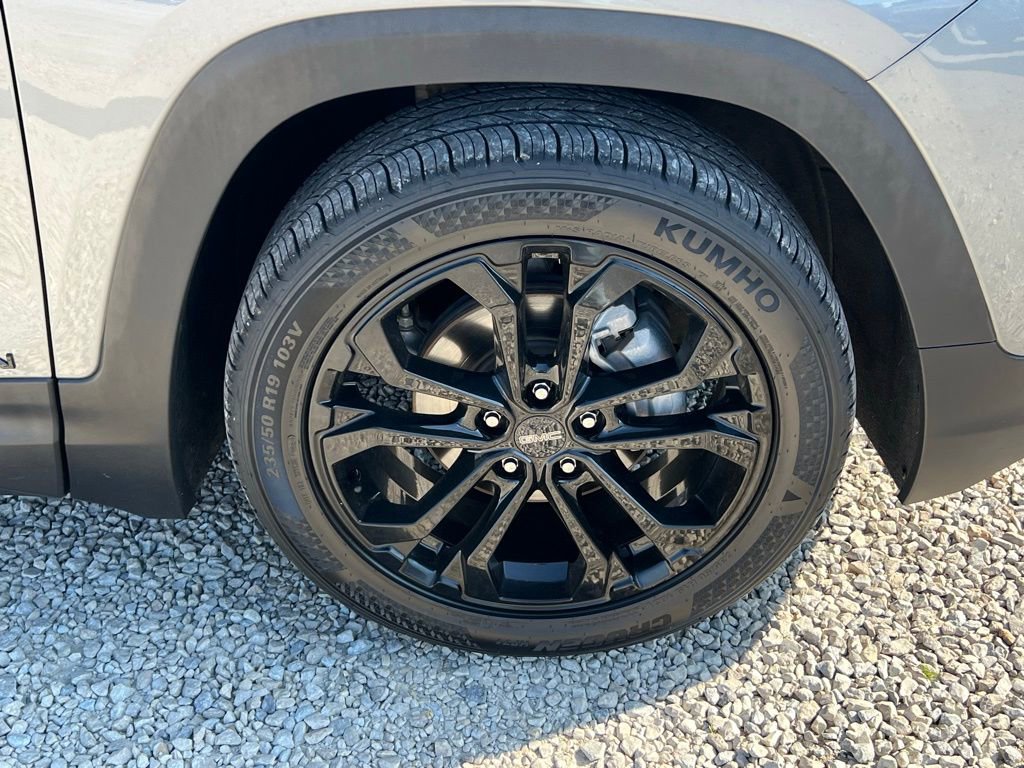 Used 2021 GMC Terrain SLT w/ Elevation Edition image 10