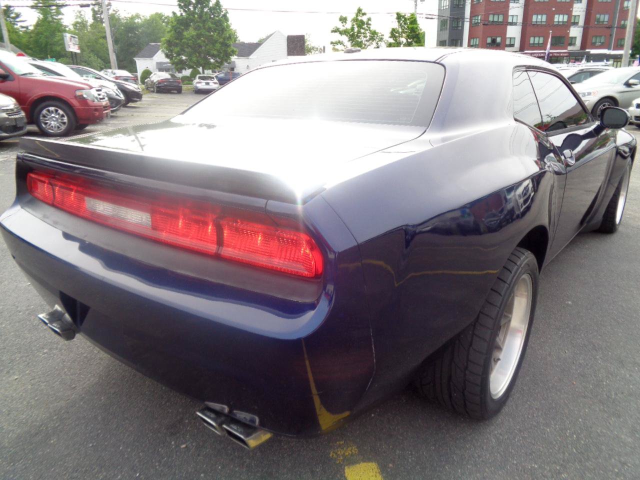 Used 2014 Dodge Challenger R/T RWD image 16