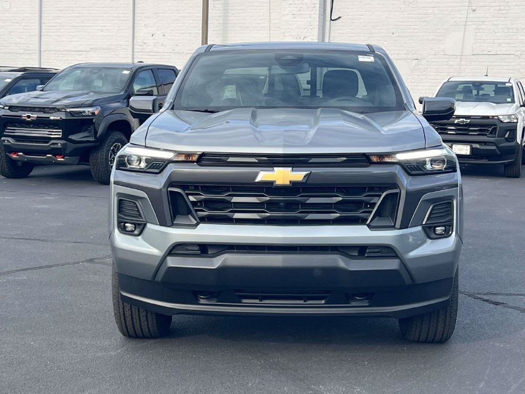 New 2026 Chevrolet Colorado LT w/ LT Convenience Package AWD/4WD image 2
