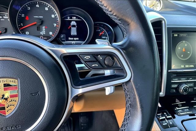 Used 2016 Porsche Cayenne image 21