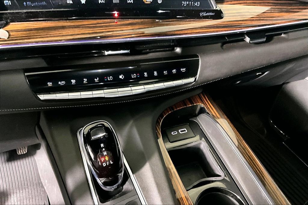 Used 2021 Cadillac Escalade ESV Luxury AWD/4WD image 26