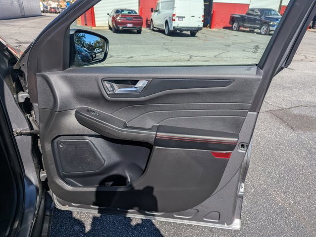 Used 2023 Ford Escape ST-Line image 24