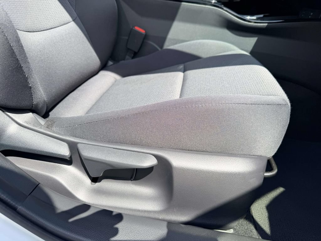 Certified 2024 Toyota Prius LE FWD image 12