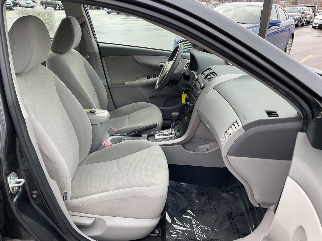 Used 2010 Toyota Corolla LE image 32