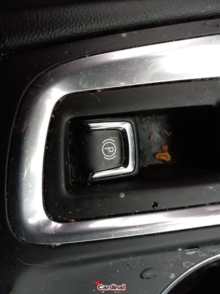 Used 2020 Chevrolet Equinox LT w/ Driver Convenience Package image 36