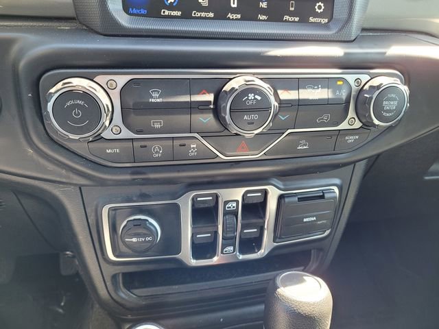 Used 2023 Jeep Wrangler Unlimited Sahara AWD/4WD image 19