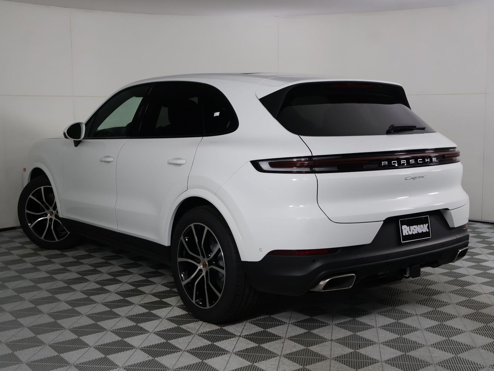 New 2026 Porsche Cayenne AWD/4WD image 3