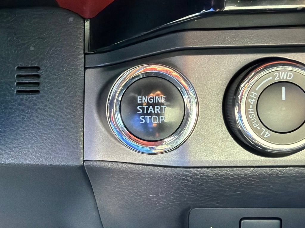 Used 2017 Toyota Tacoma TRD Sport w/ Tow Package (A/T) AWD/4WD image 27