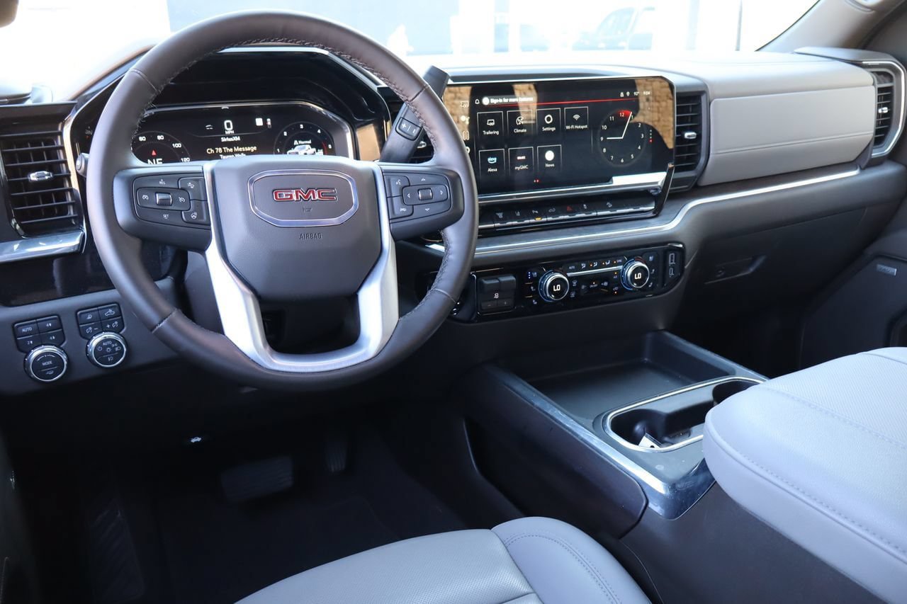 Used 2025 GMC Sierra 2500 SLT w/ Texas SLT Premium Package AWD/4WD image 4