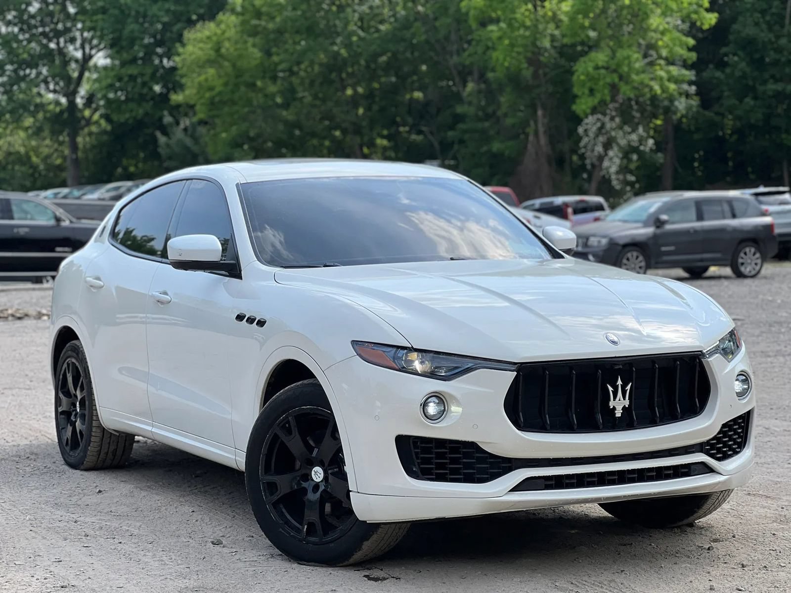 Used 2019 Maserati Levante AWD/4WD image 8