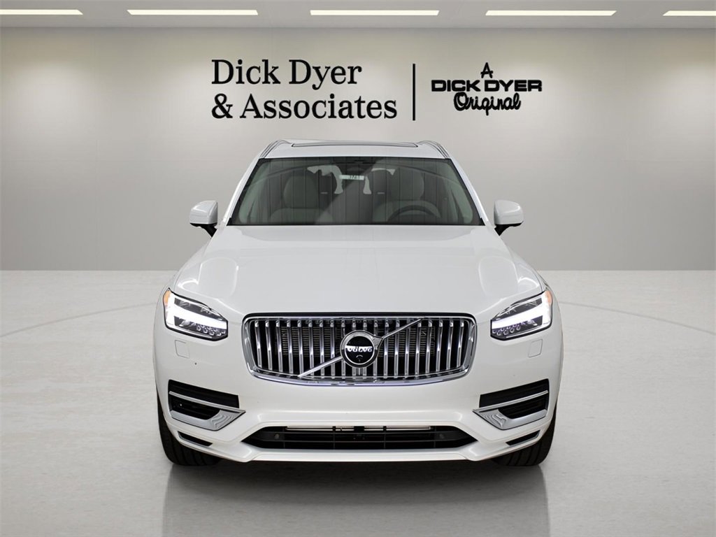 Certified 2025 Volvo XC90 T8 Plus w/ Protection Package Premier image 5