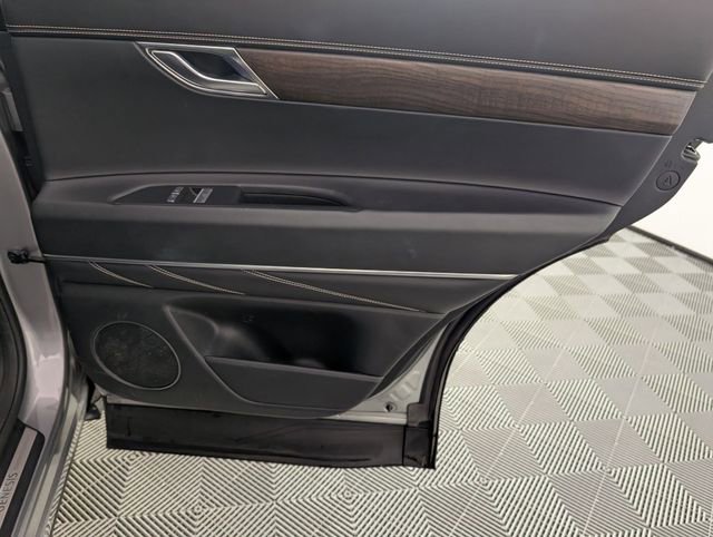 Used 2024 Genesis GV80 2.5T image 33