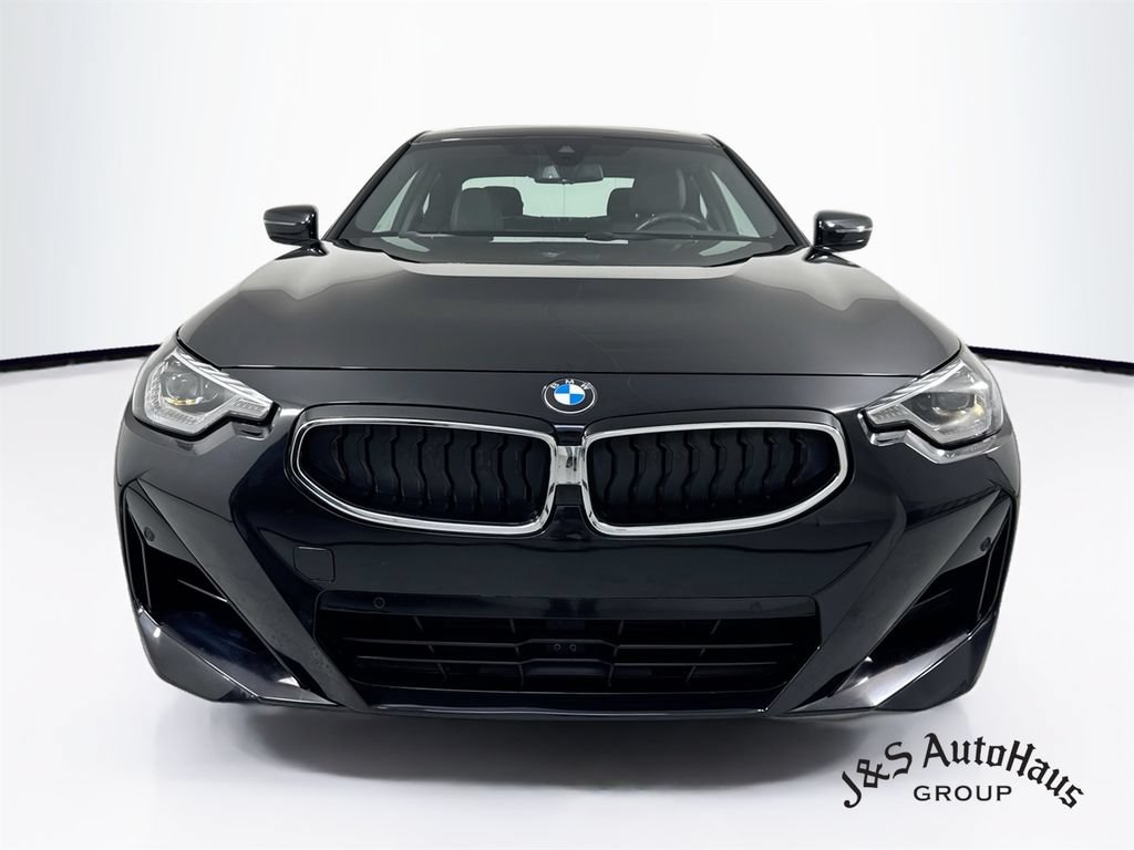 Used 2024 BMW 230i Coupe w/ Premium Package RWD image 2