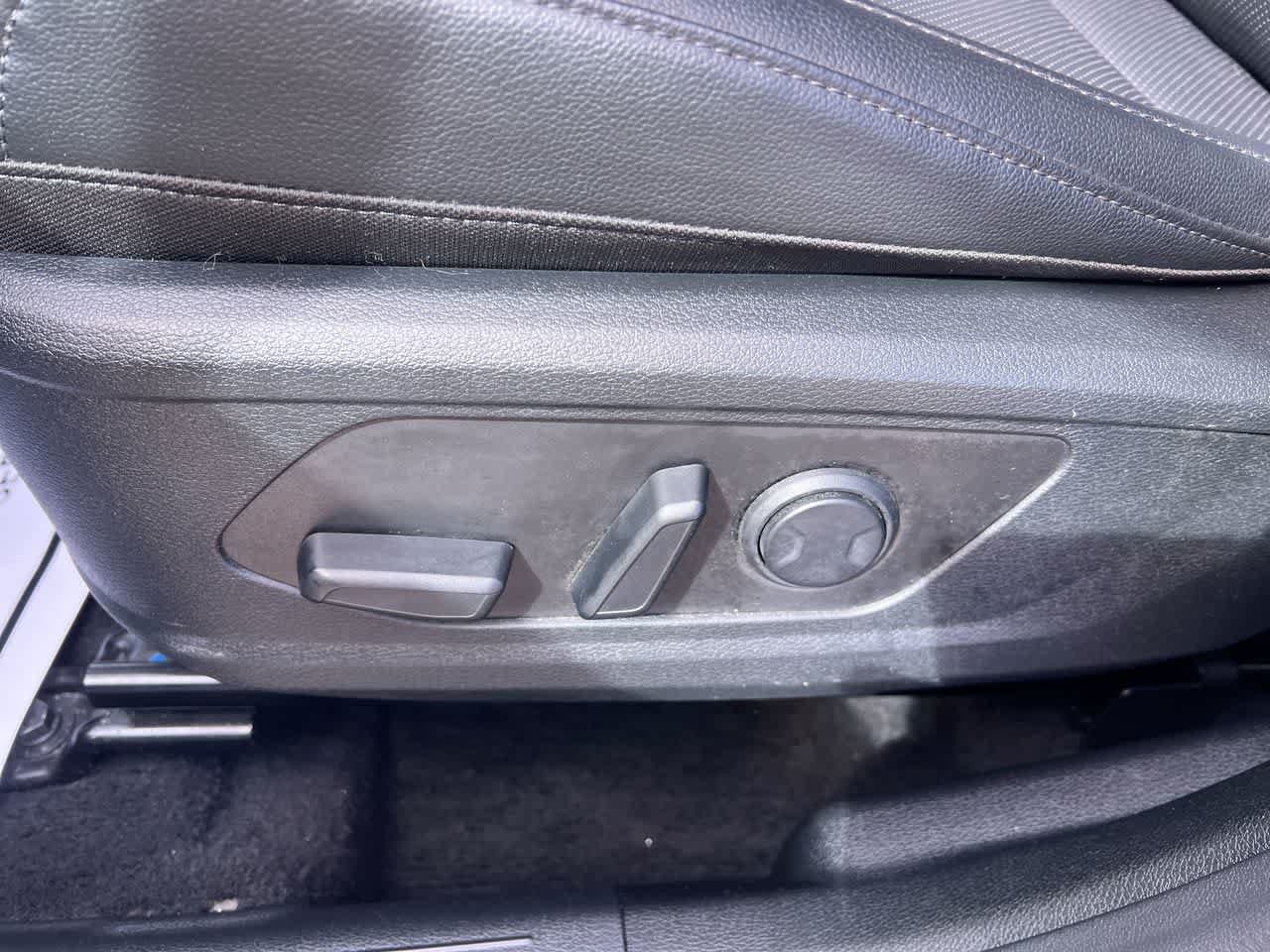 Certified 2025 Kia Sportage EX FWD image 12