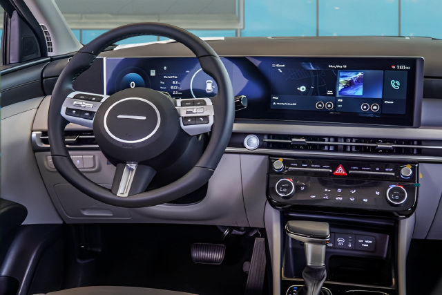 New 2026 Hyundai Tucson SEL FWD image 12