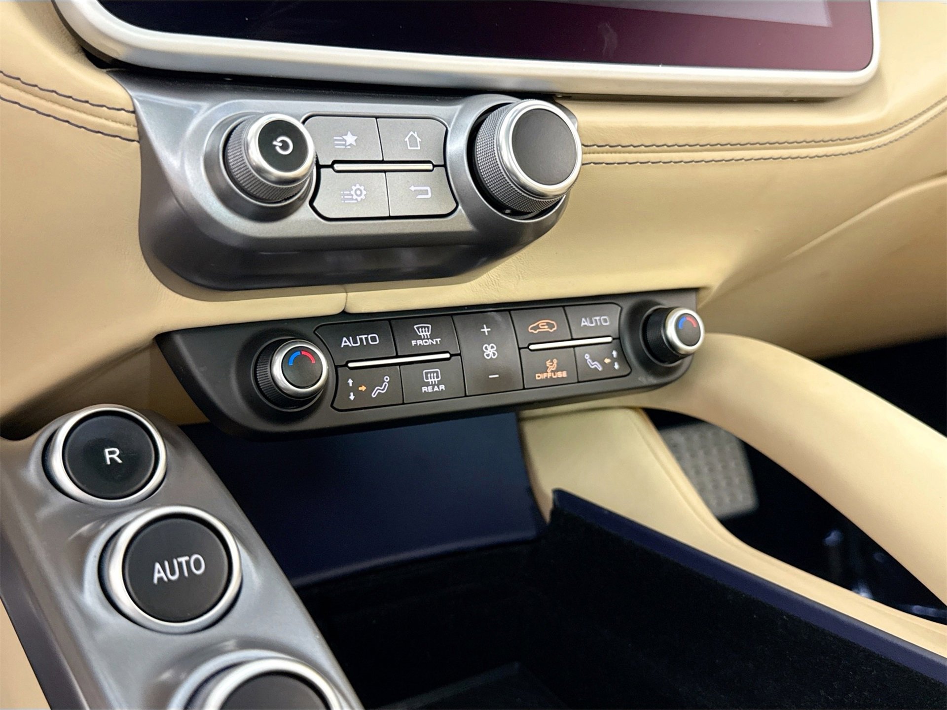 Certified 2018 Ferrari GTC4Lusso image 12