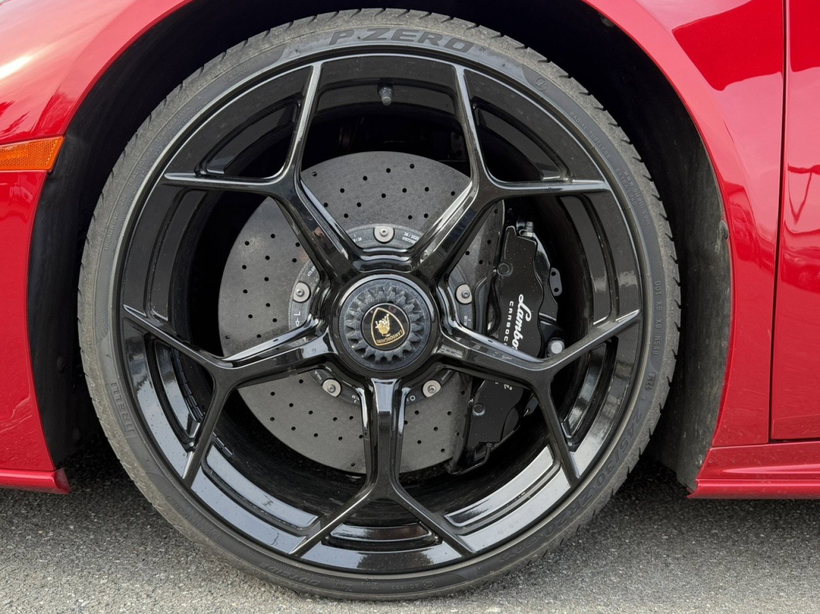 Used 2021 Lamborghini Huracan EVO image 9