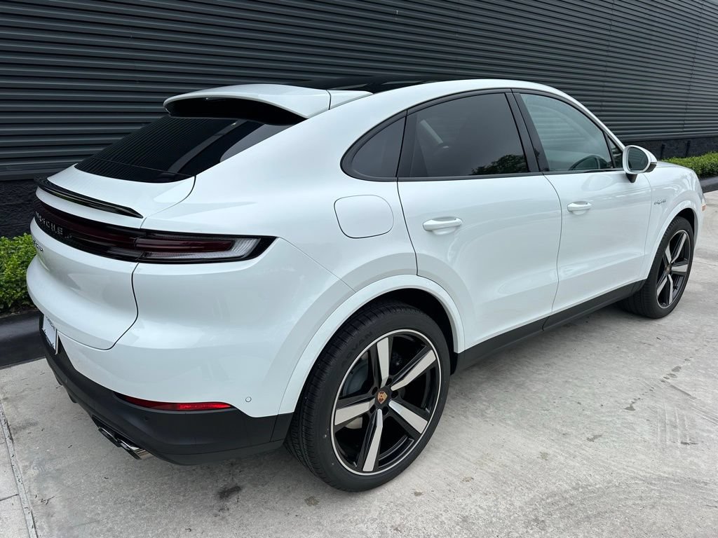 Used 2026 Porsche Cayenne E-Hybrid Coupe AWD/4WD image 9