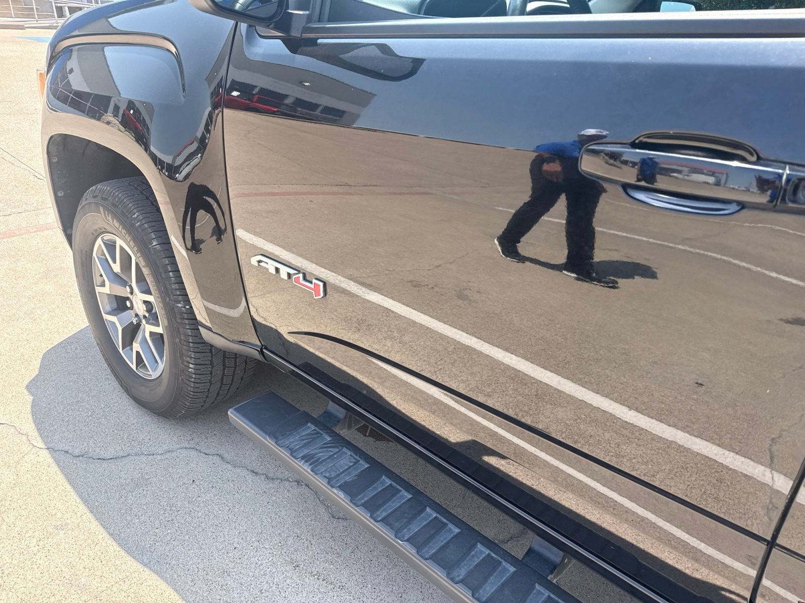 Used 2021 GMC Canyon AT4 w/ Driver Alert Package AWD/4WD image 10