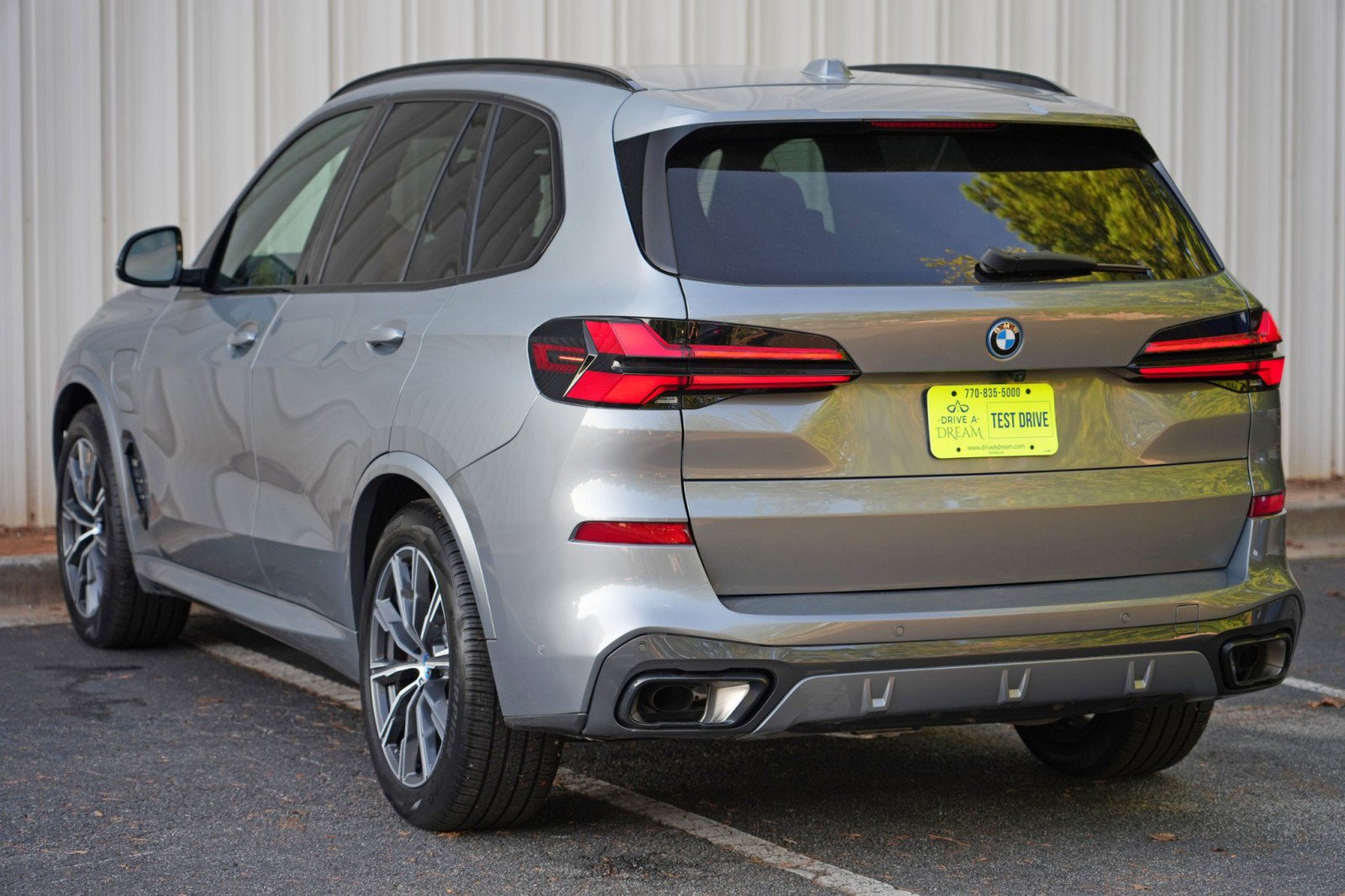 Used 2024 BMW X5 xDrive50e w/ M Sport Package AWD/4WD image 55