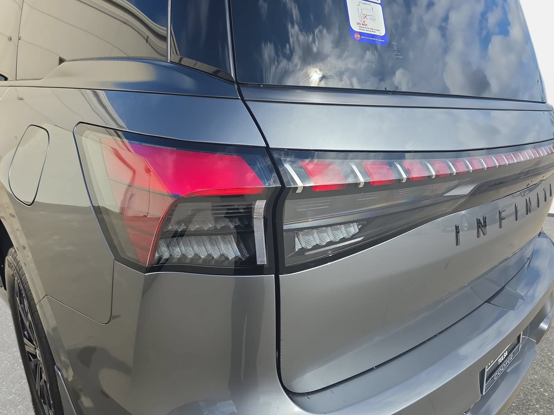 New 2026 INFINITI QX80 4WD image 32