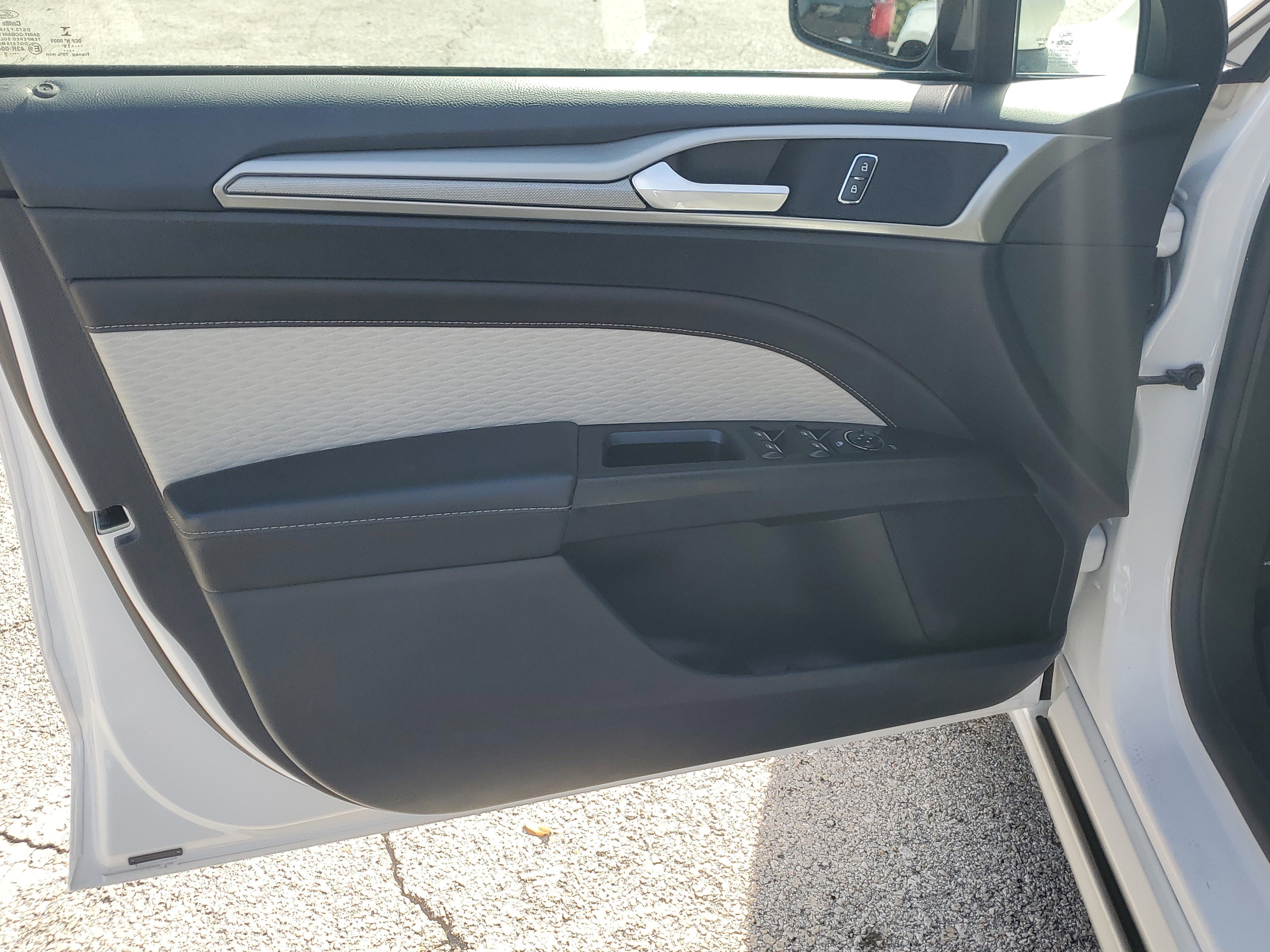 Used 2019 Ford Fusion SE w/ Equipment Group 151A image 19