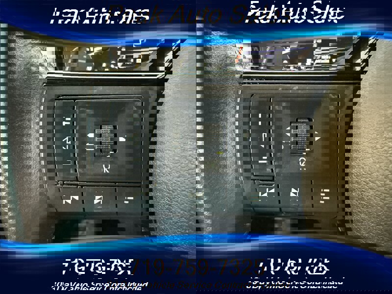 Used 2022 Nissan Pathfinder SL image 14